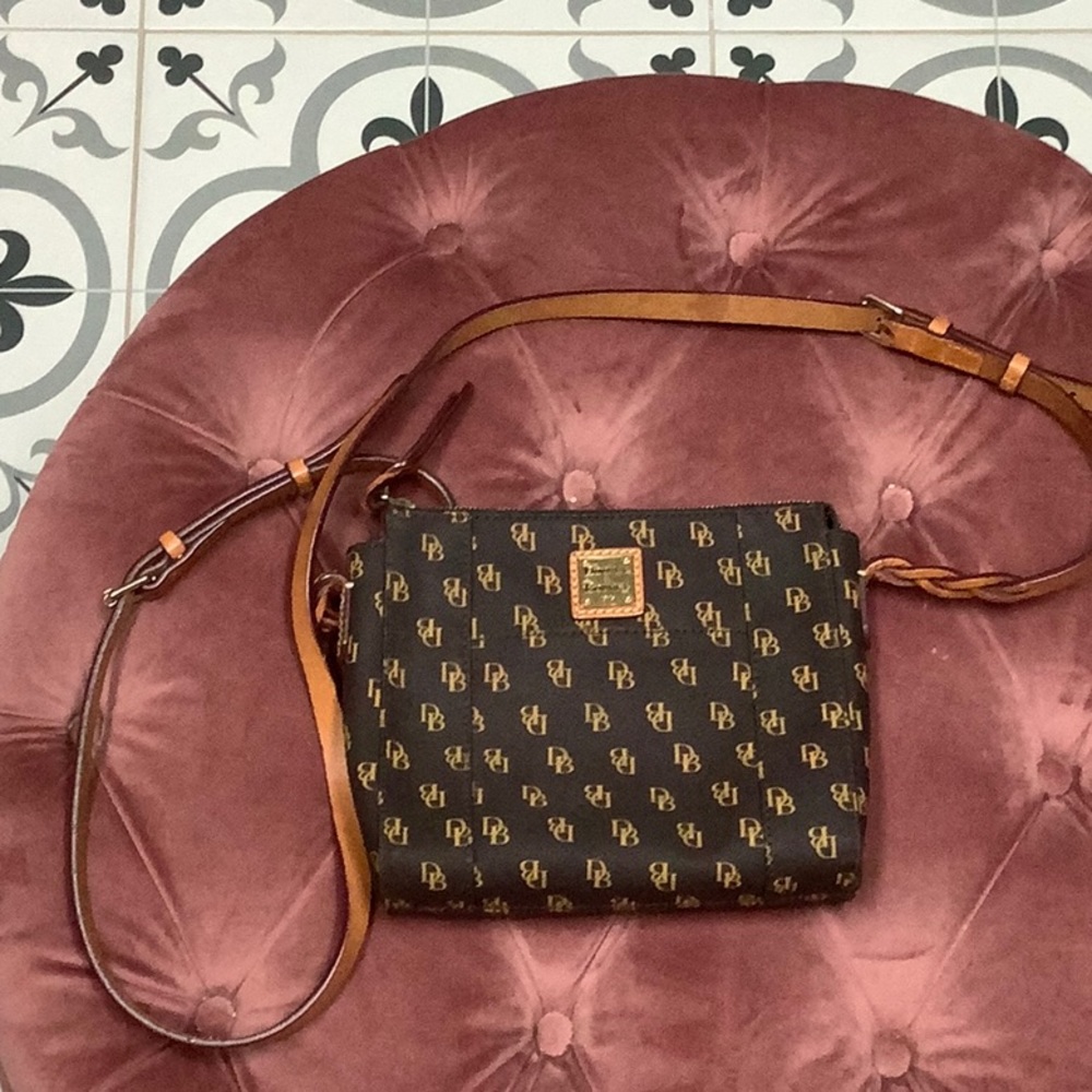 Dooney & Bourke bag